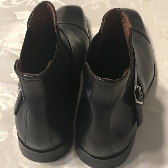 Black Boots size 12 - Picture 3 of 3